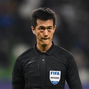 开云体育下载-澳中之战将由六韩国裁判执法 高亨进出任主裁